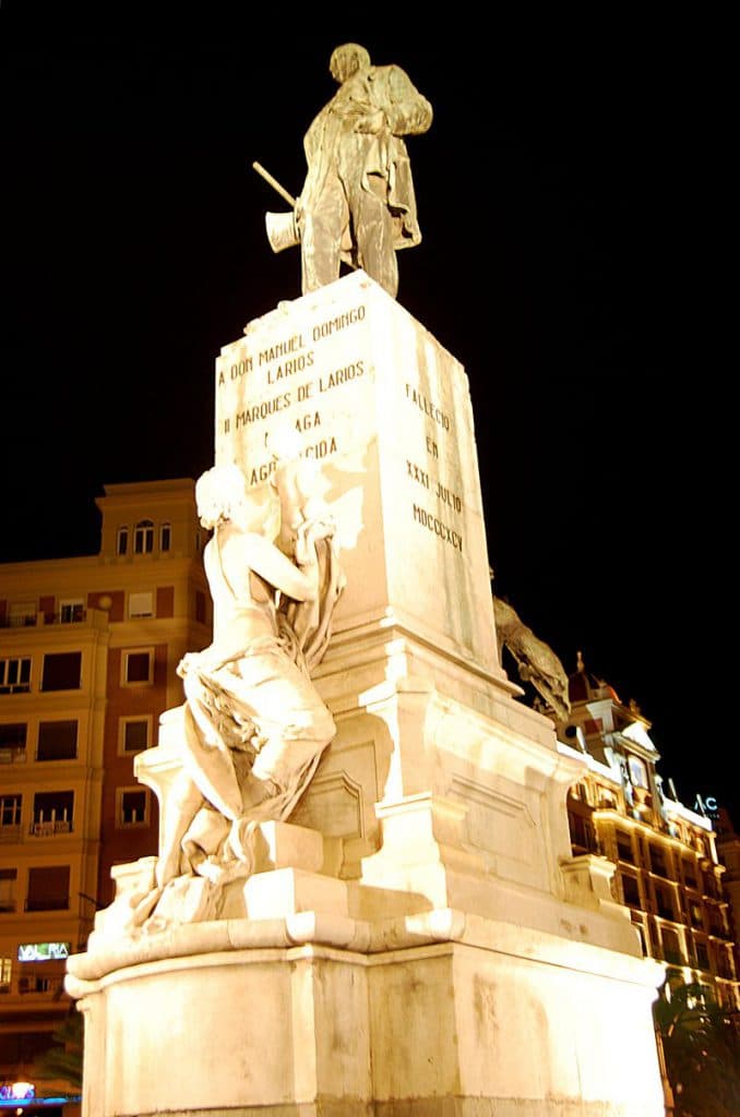 Monumento al Marqués de Larios y Larios Málaga Rent a car Malaga