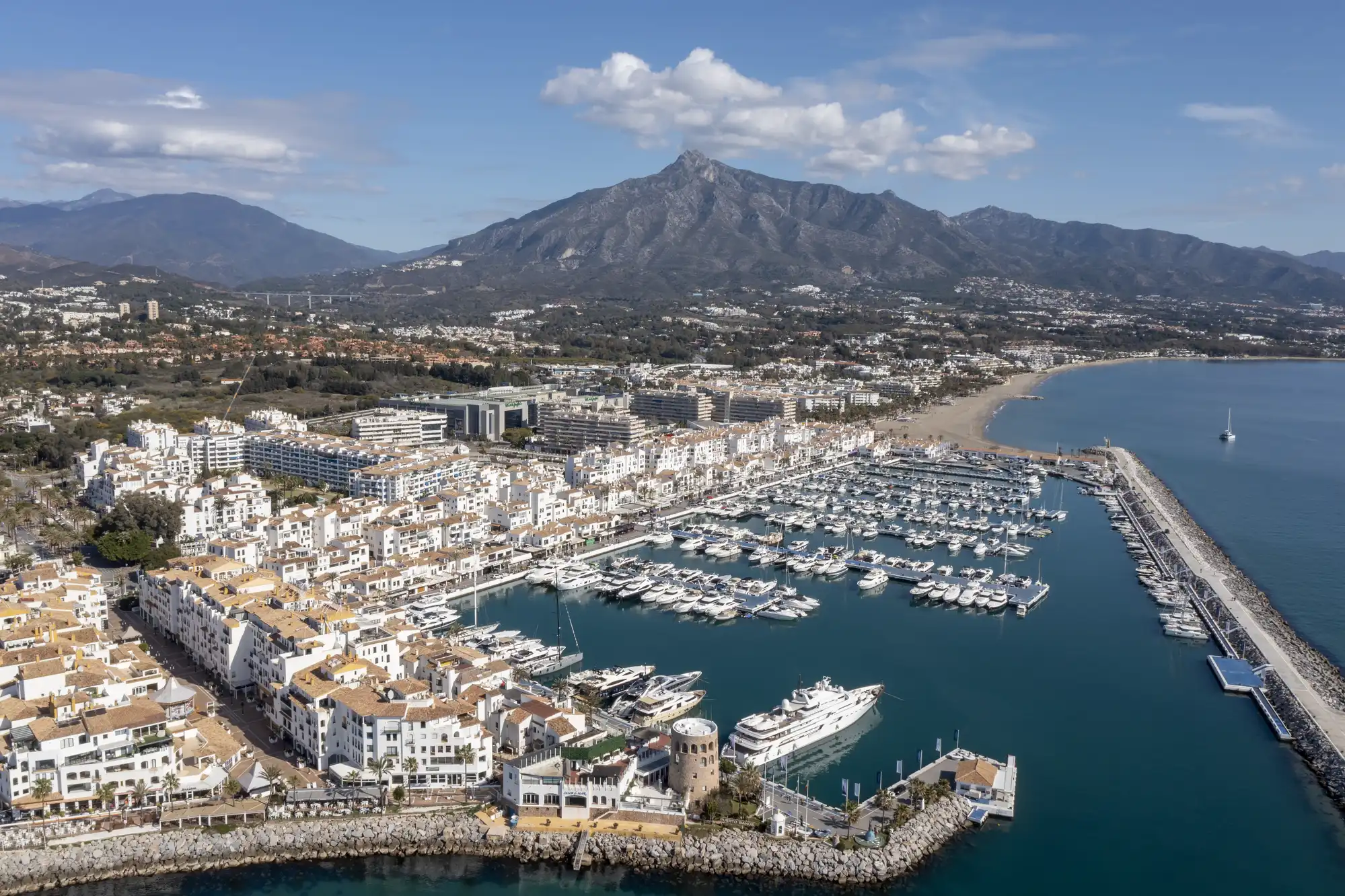 ¿Estás planeando un viaje a la hermosa ciudad de Málaga? 1