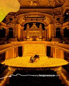Candlelight concerts Malaga: string quartet playing by candlelight